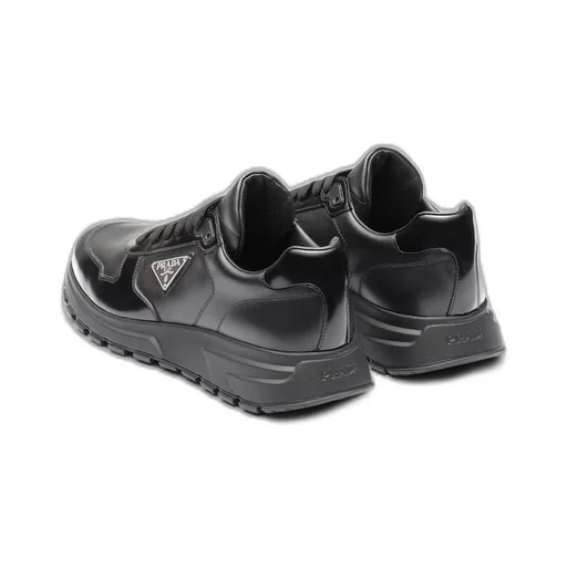 Leather sneakers