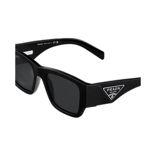 Sunglasses with triangle logo