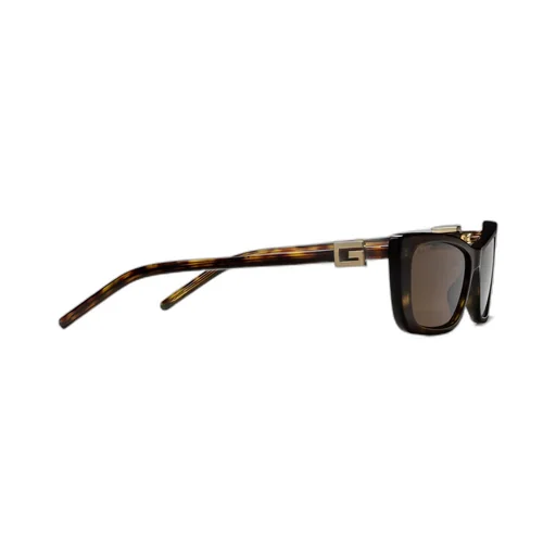 Cat eye sunglasses