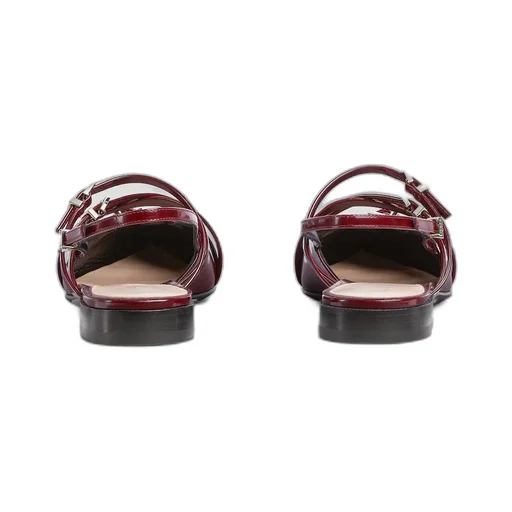 Women's strappy ballet flat