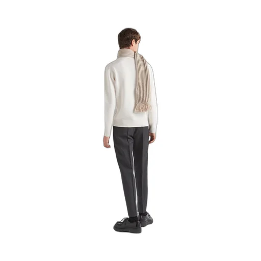 Cashmere sweater