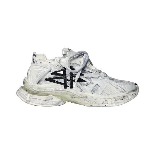 Runner Graffiti Sneaker