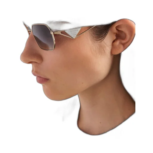 Sunglasses with triangle logo