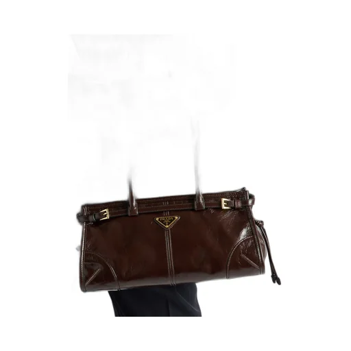 Medium leather handbag