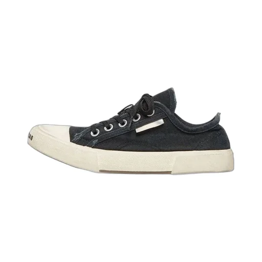 Paris Low Top Sneaker