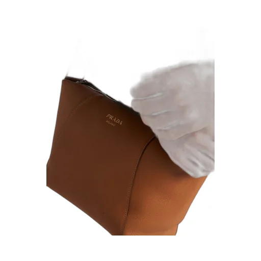 Leather shoulder bag