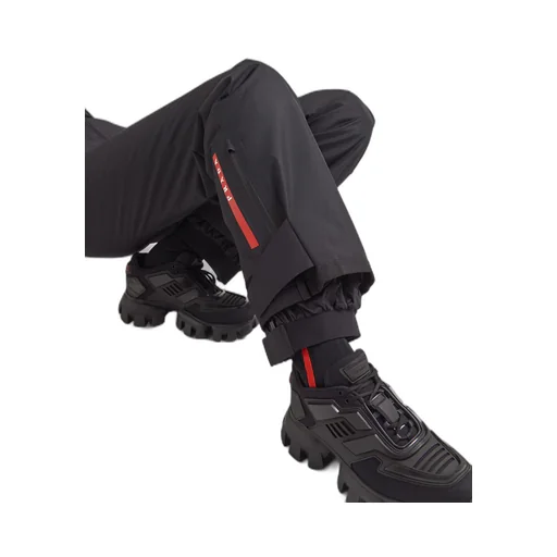 Extreme-Tex ski suit with straps