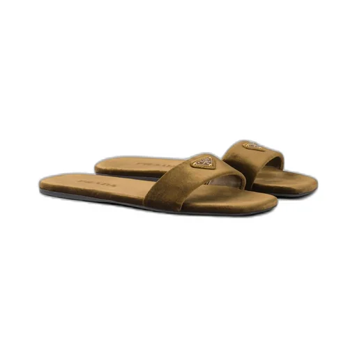 Flat velvet slides