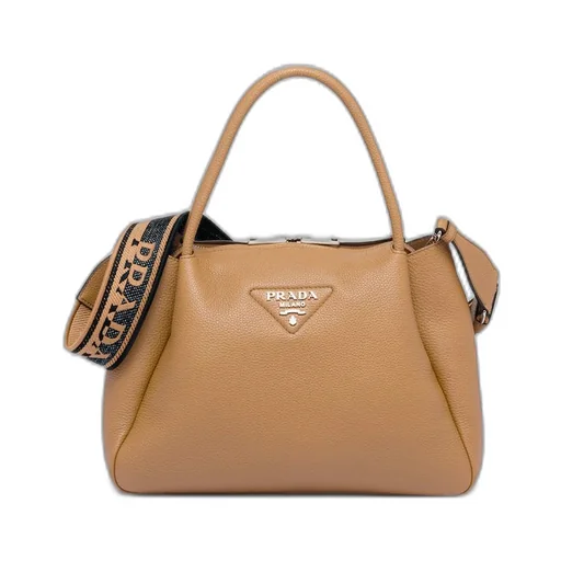 Medium leather handbag