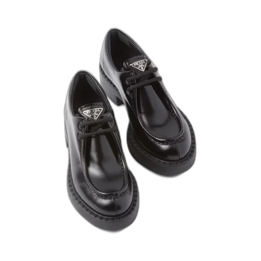 Brushed leather lace-up shoes