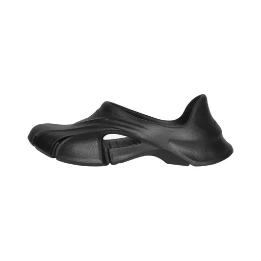 Mold Closed Sneaker