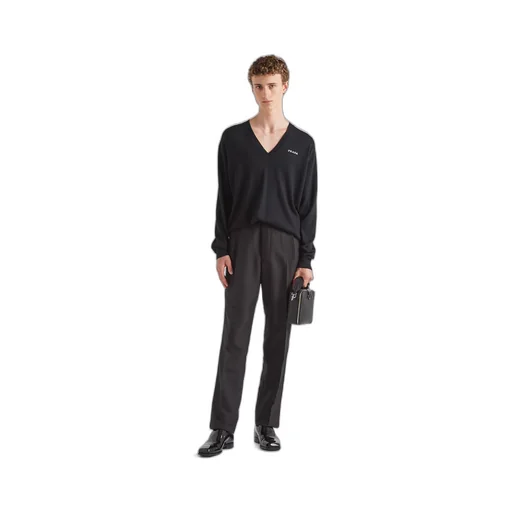 V-neck cashmere sweater