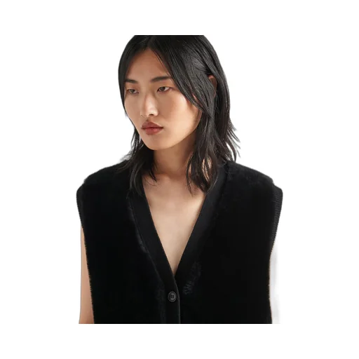 Cashmere vest