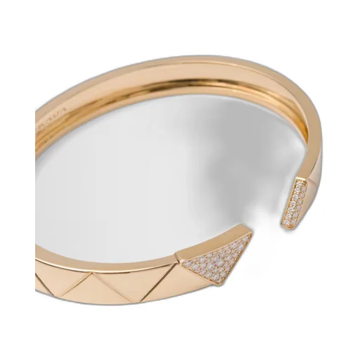 Eternal Gold bangle bracelet in yellow gold with diamonds