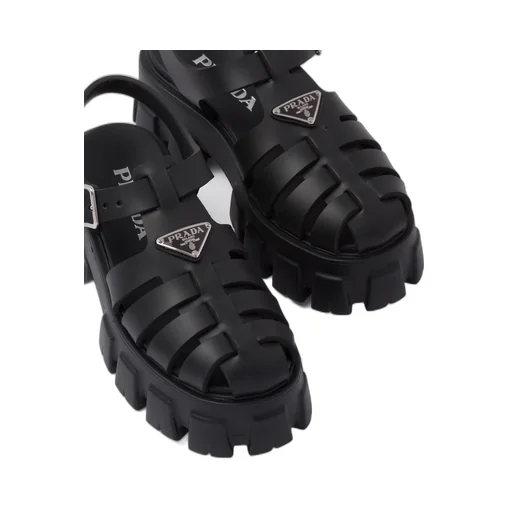 Monolith foam rubber sandals