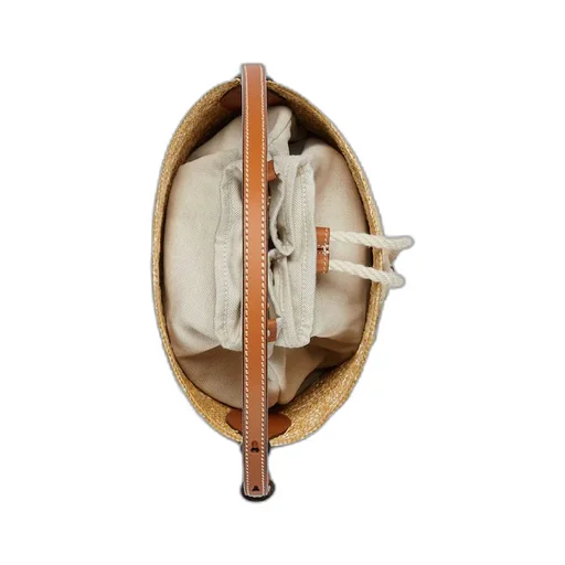 Small straw shoulder bag with Gucci patch