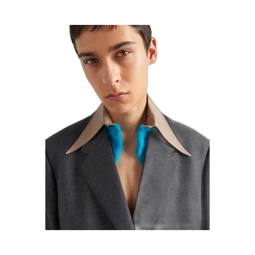 Single-breasted wool jacket with collar