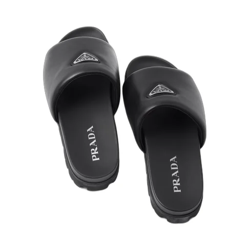 Padded nappa leather slides