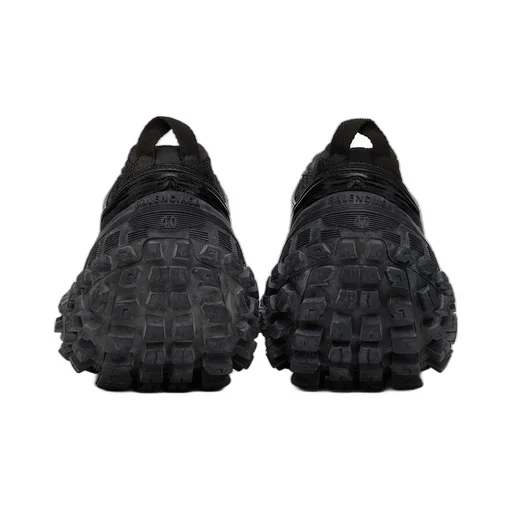 Defender Sneaker