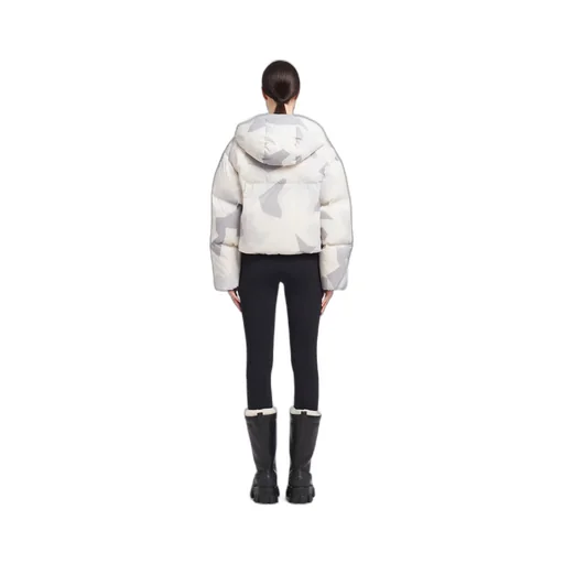 Cropped camouflage print Re-Nylon puffer jacket
