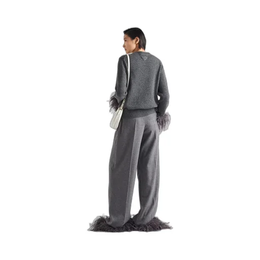 Cashmere pants with feathers