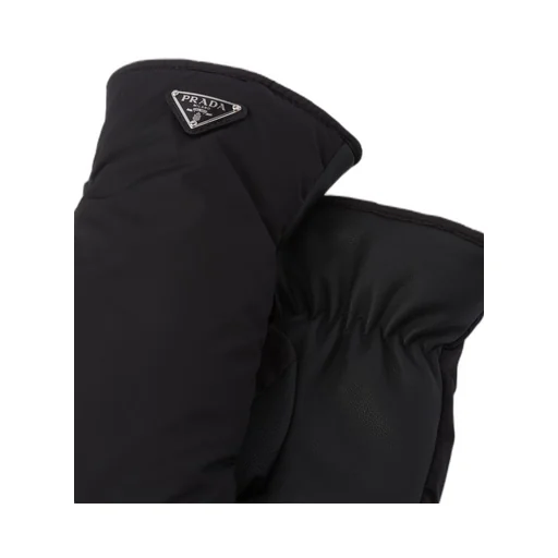Re-Nylon mitten