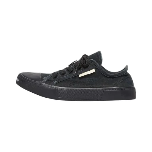 Paris Low Top Sneaker