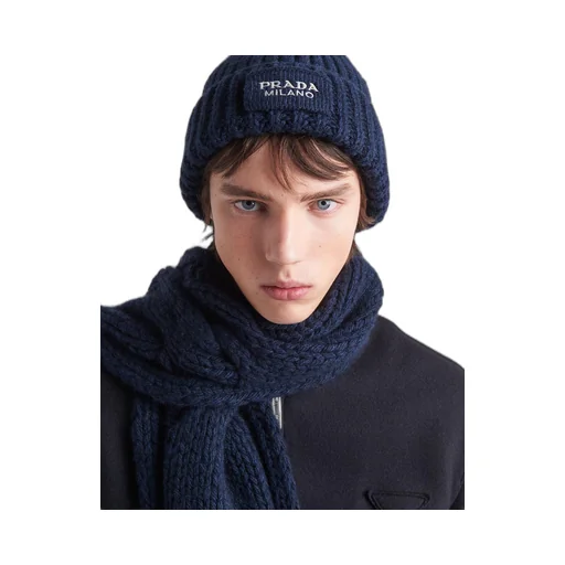 Cashmere scarf