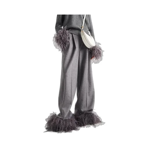 Cashmere pants with feathers