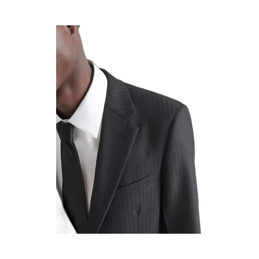 Single-breasted wool suit