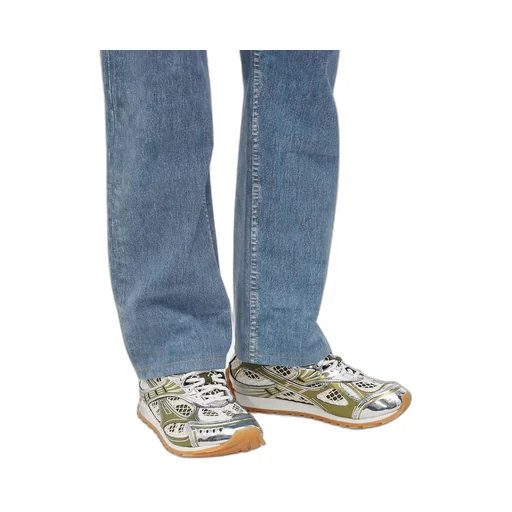 Orbit Sneaker