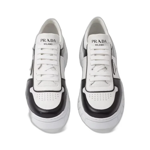 Leather sneakers