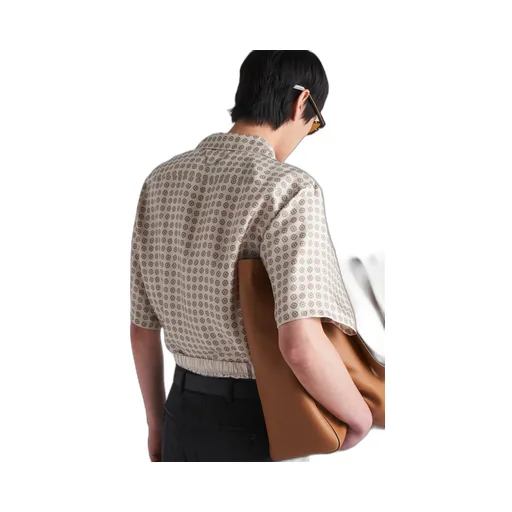 Short-sleeved silk shirt