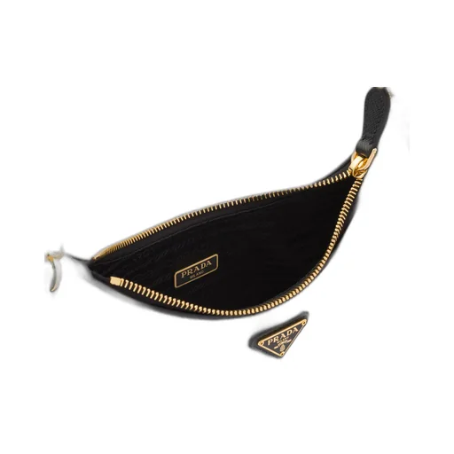 Prada Re-Edition 2005 Saffiano leather bag