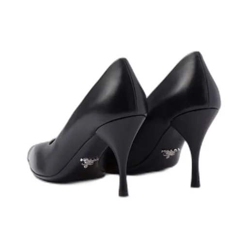 Leather pumps