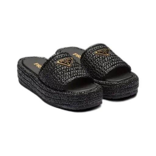 Crochet flatform slides