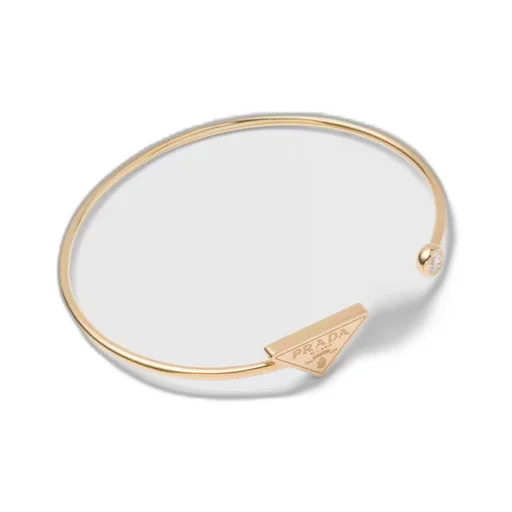 Eternal Gold bangle bracelet in yellow gold with diamond