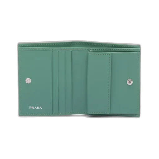 Small leather wallet