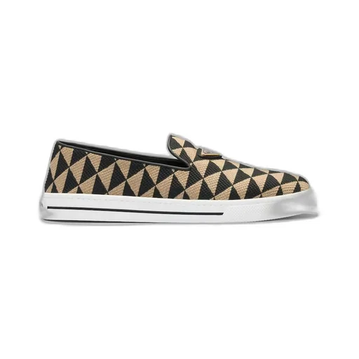 Embroidered fabric slip-on shoes