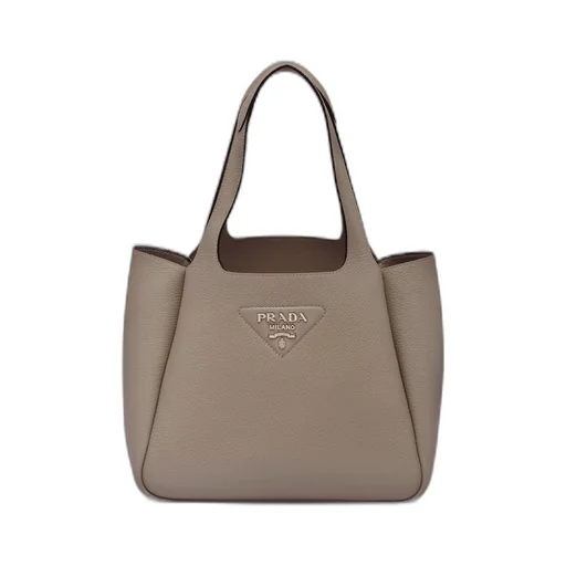 Medium leather tote