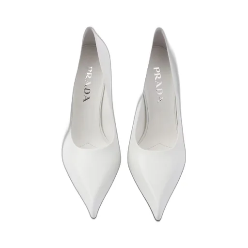Leather pumps