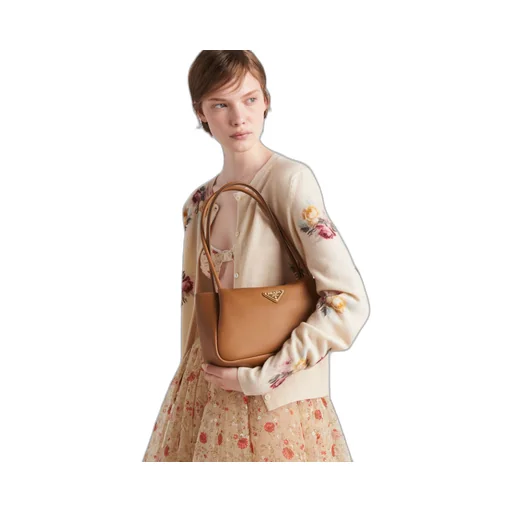Medium leather handbag
