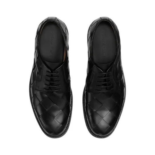 Tie Lace-Up Shoe