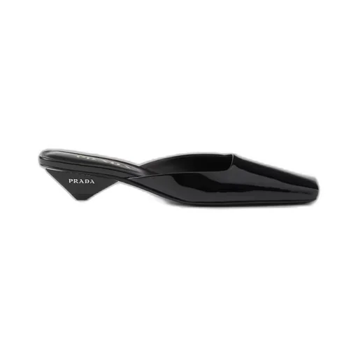 Patent leather mule