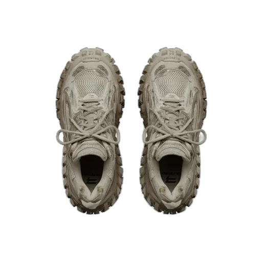 Defender Sneaker