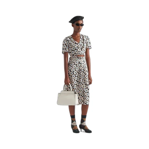 Medium leather tote bag