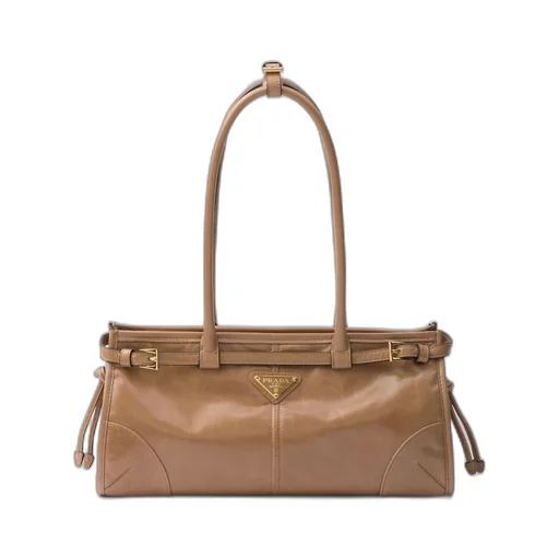 Medium leather handbag