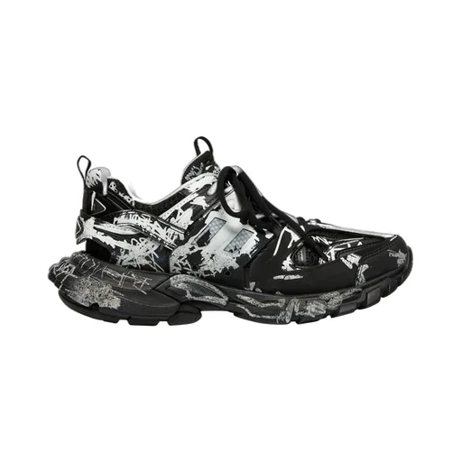 Track Graffiti Sneaker