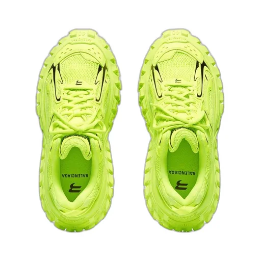 Defender Sneaker