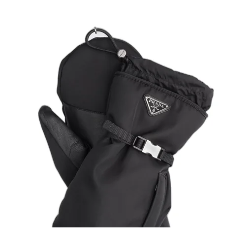 Re-Nylon gloves